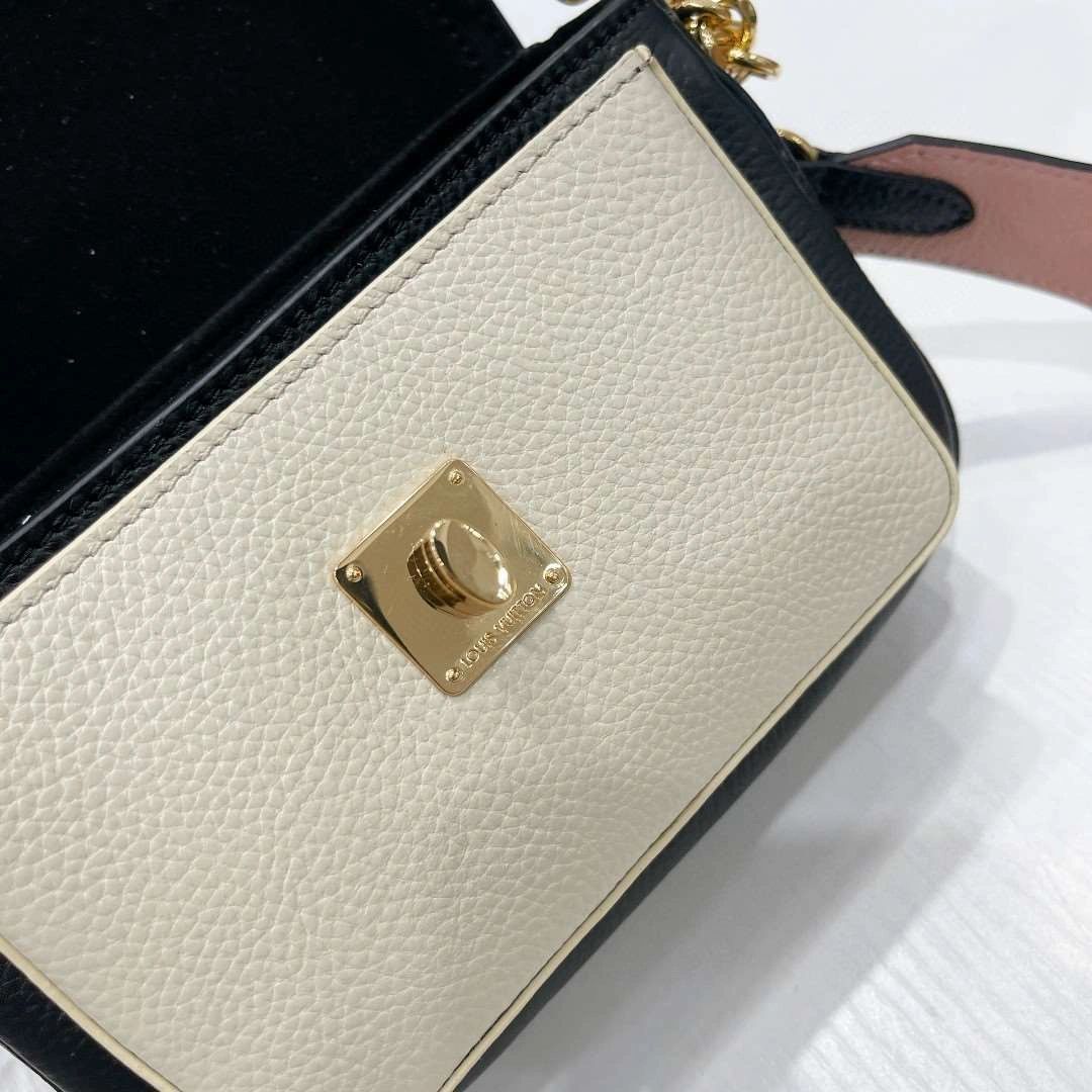 *MOMO-- M58555 Calfskin item : A-B340G3140