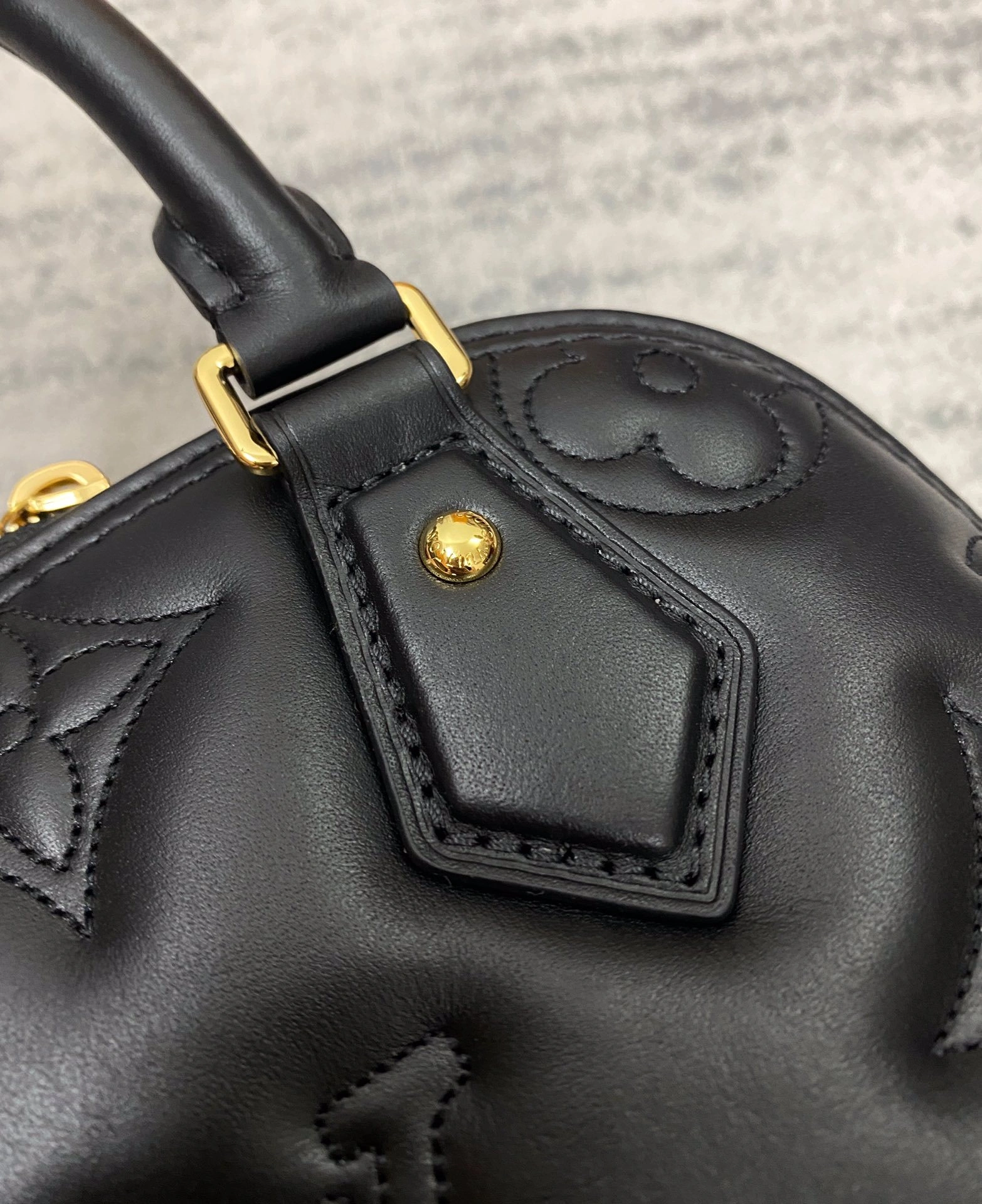 MOMO-- M59793 item：C-B808E3117R