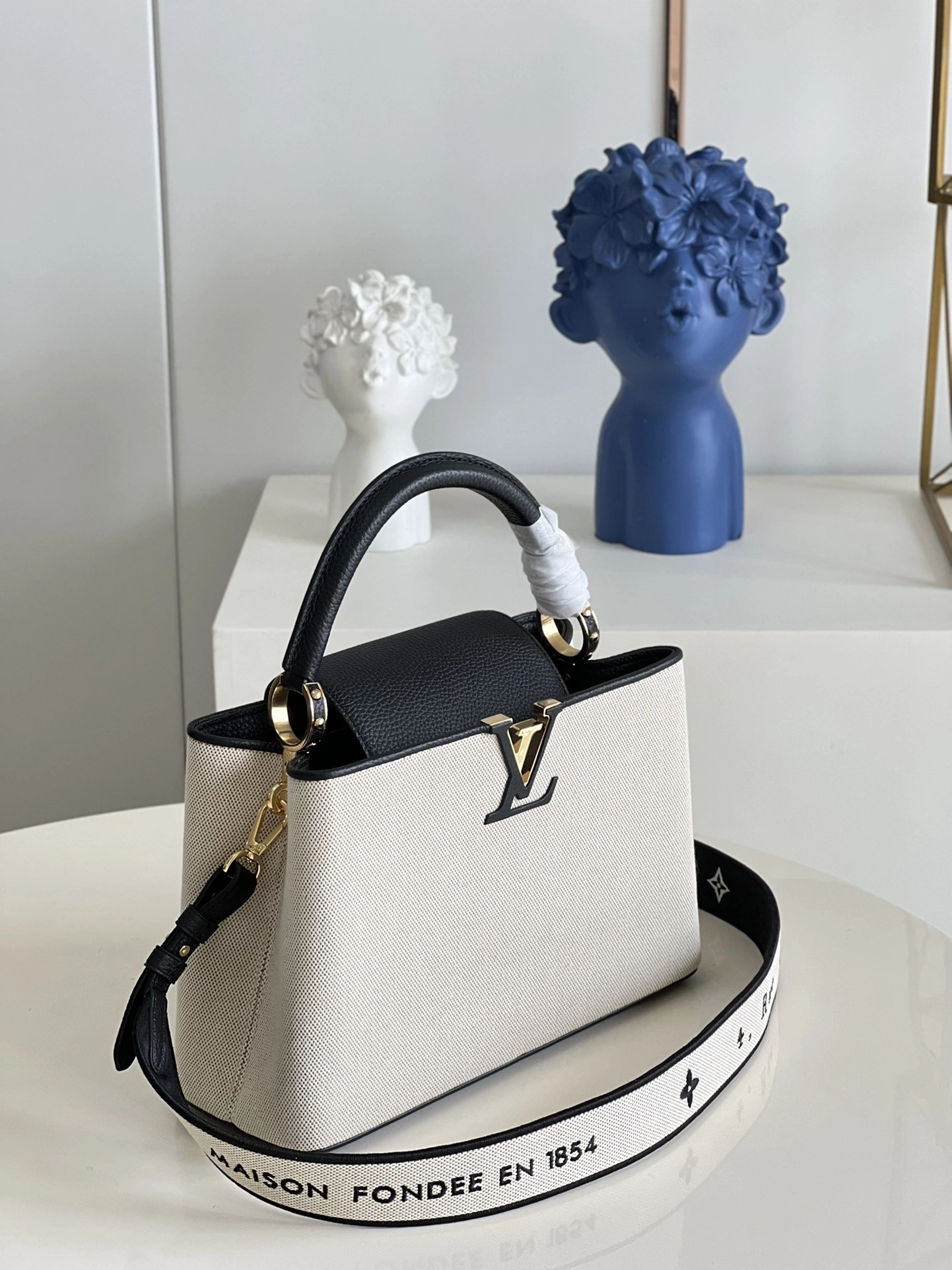 MOMO-- M59872 high quality version item：C-B000H0818R