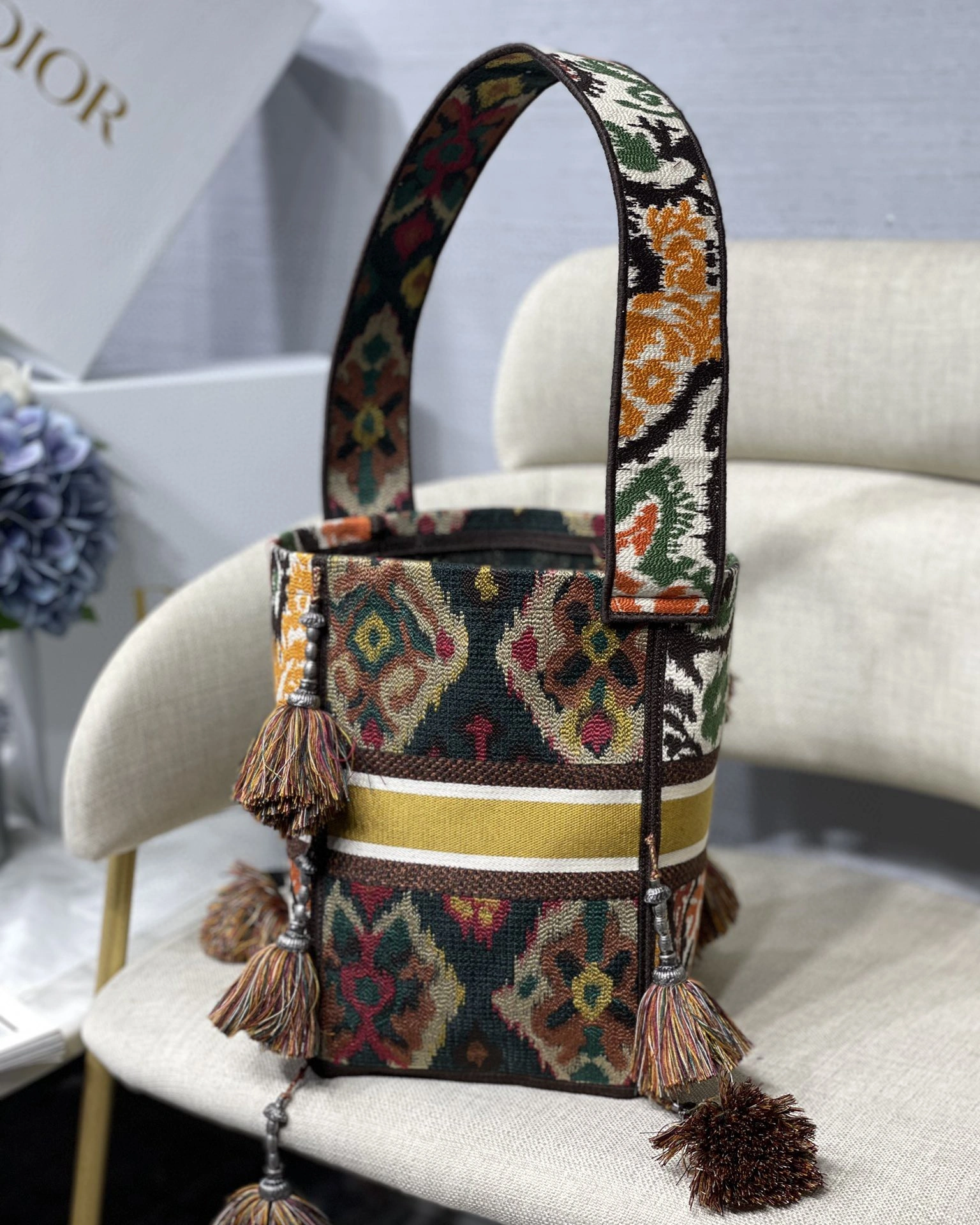 *MOMO---M6006 item : A-B00H2355A