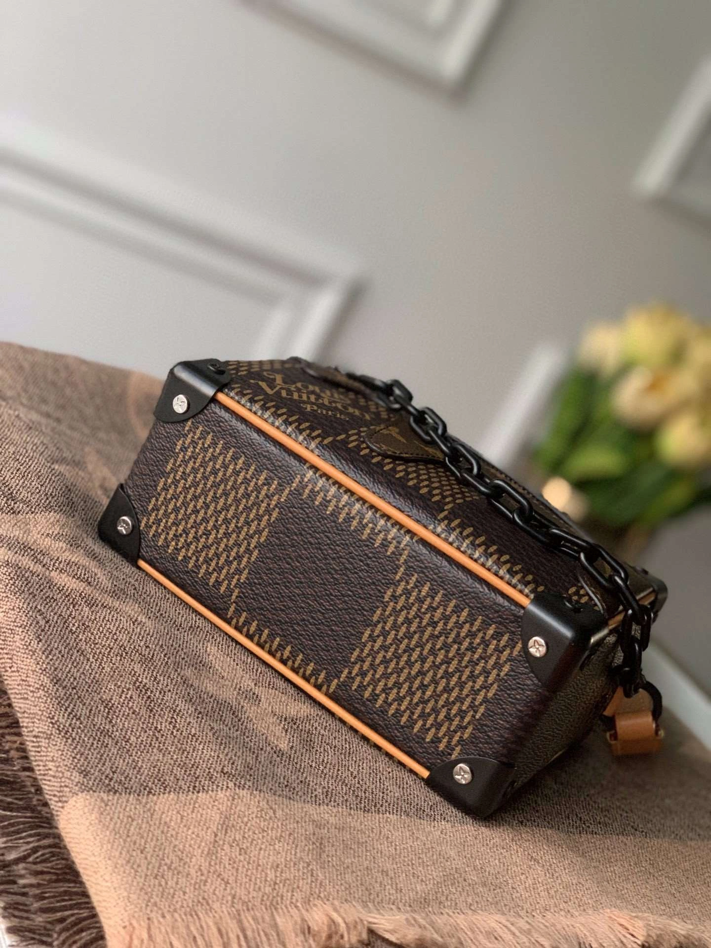*MOMO---M60394 cowhide item : A-B328G2828