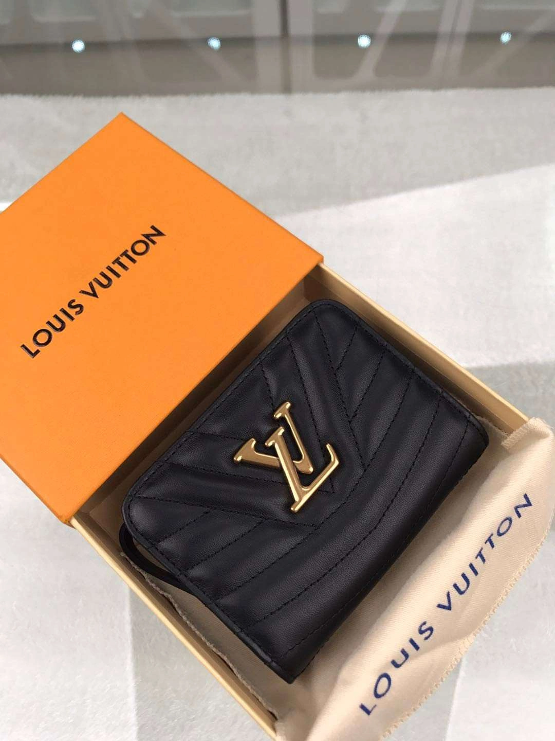 *MOMO-- M63789 Calfskin item : A-B040G3138