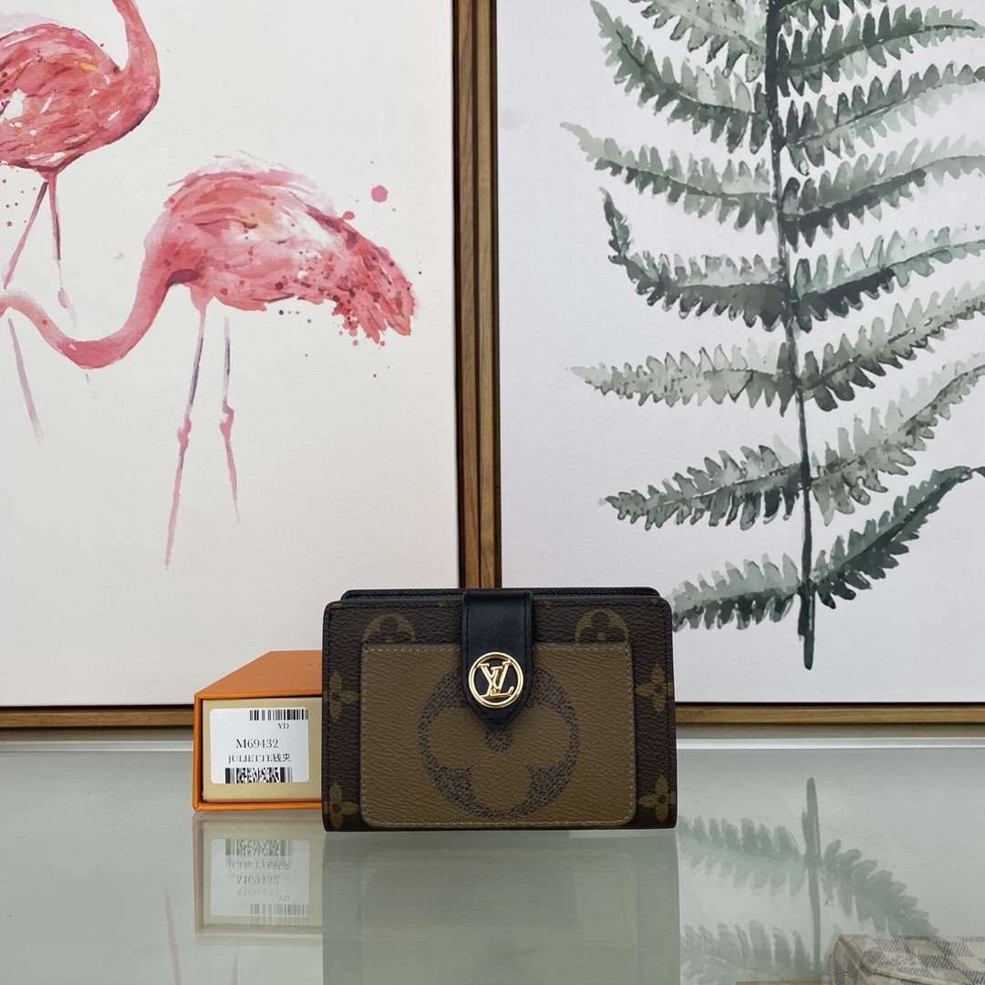 *MOMO-- M69432 cowhide item : A-B106G3101