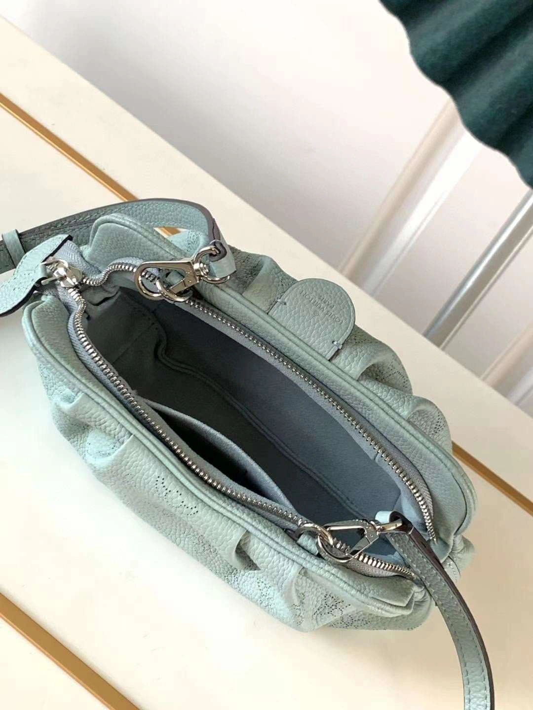 *MOMO---M80094 Calfskin item : A-B00G2927