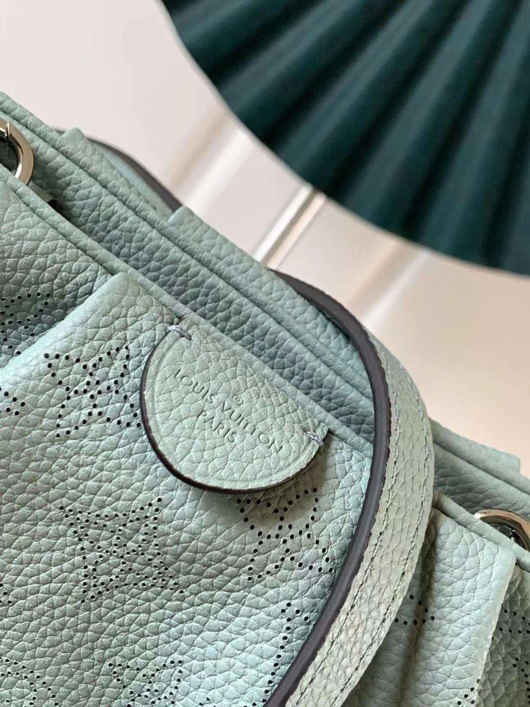 *MOMO---M80094 Calfskin item : A-B00G2927
