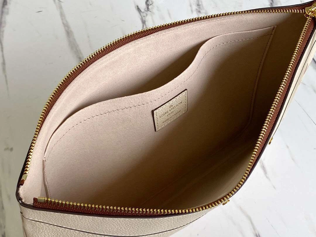 MOMO-- M80174 item : 040B32C3101