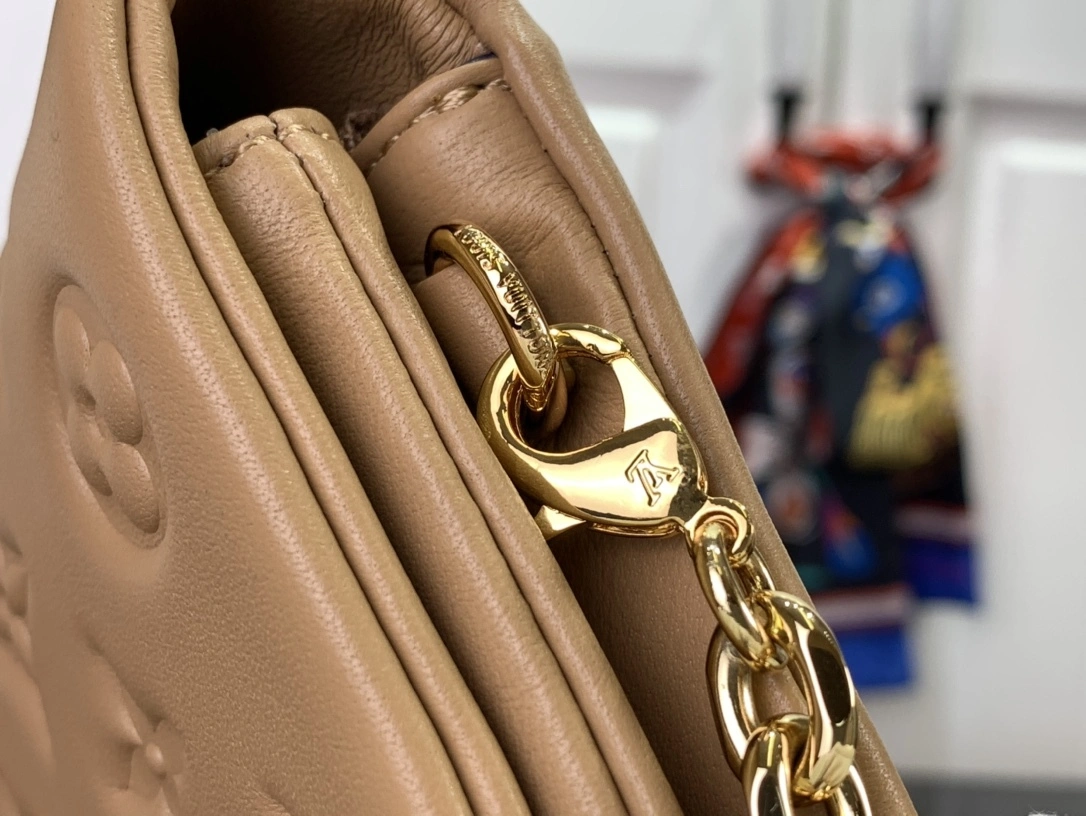 MOMO-- M80818 item：C-B063I3018V