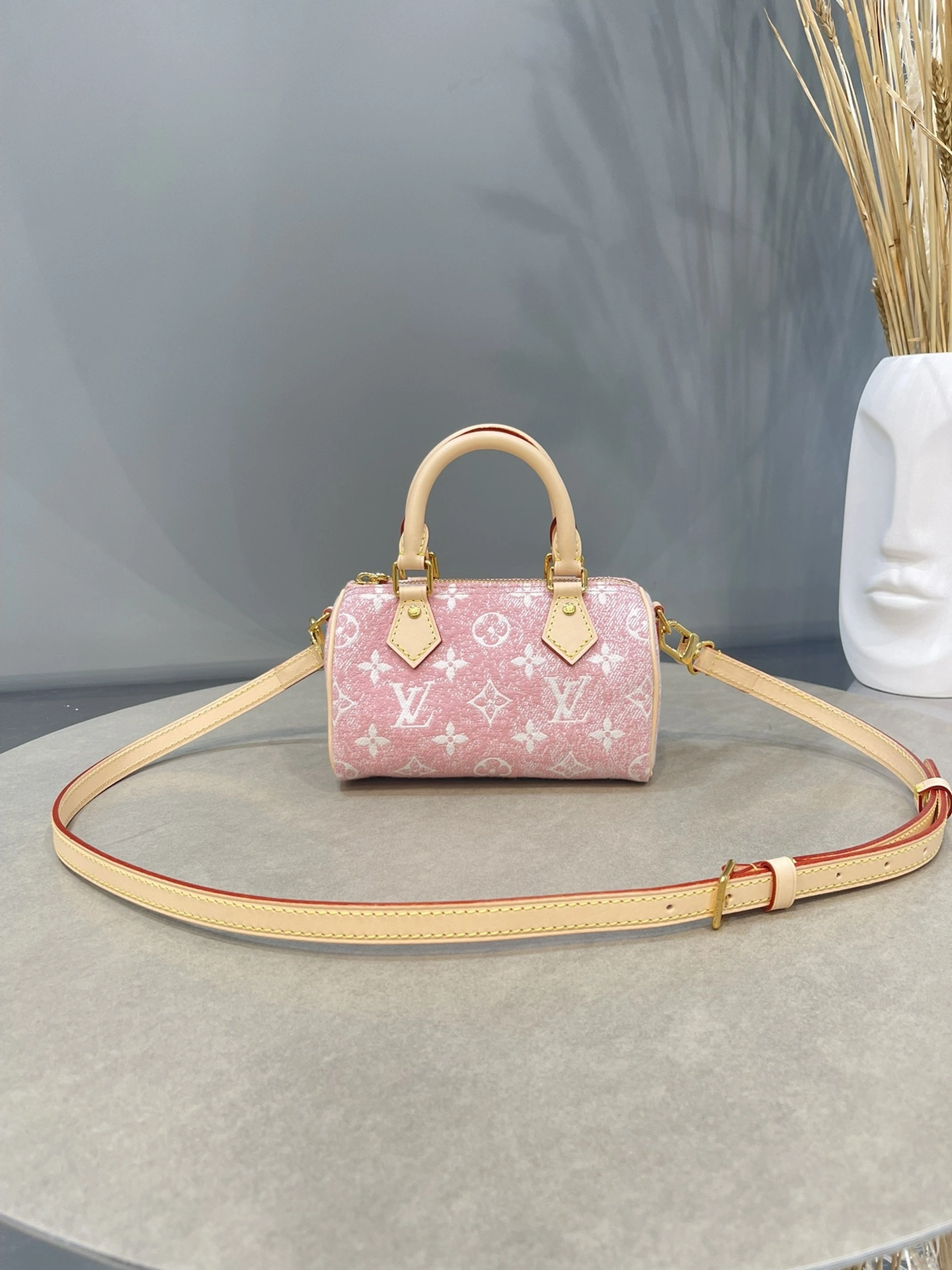 MOMO-- M81213 high quality version item：C-B007F1421R