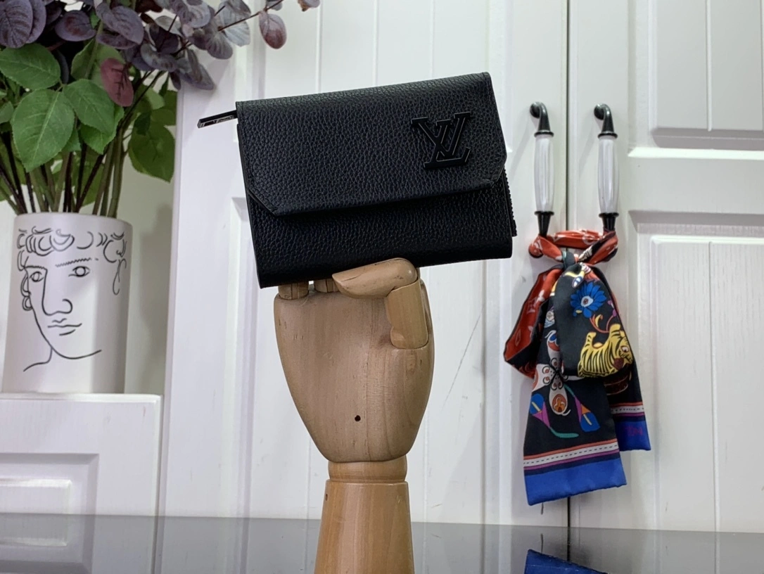 MOMO-- M81740 item:D-B174A1525