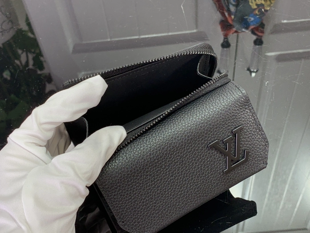 MOMO-- M81740 item:D-B174A1525