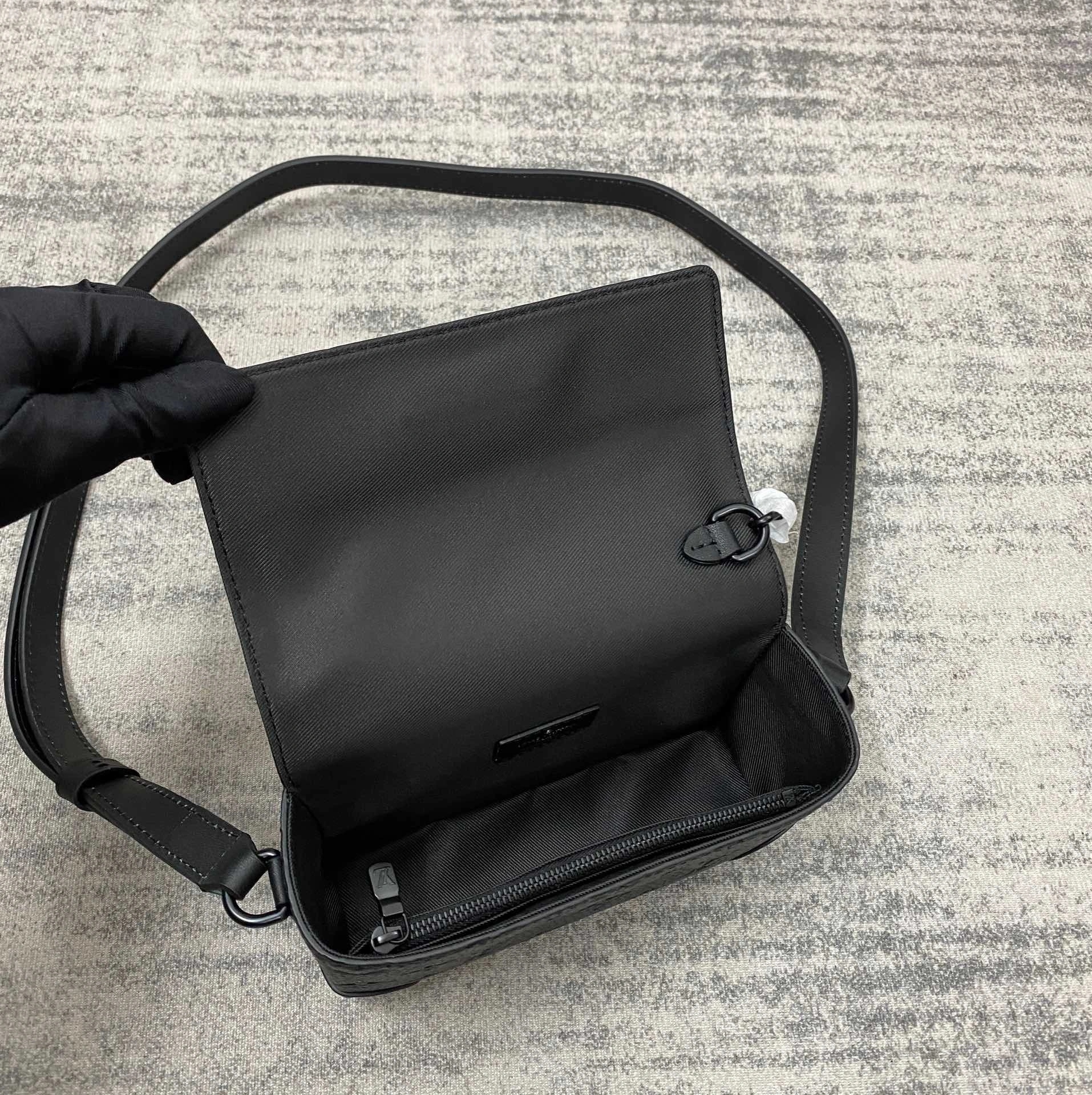 MOMO-- M81746 high quality version item：C-B808G3104R