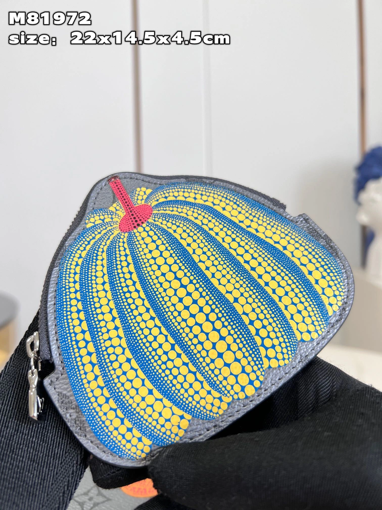 MOMO-- M81972 item：C-B479F0990R