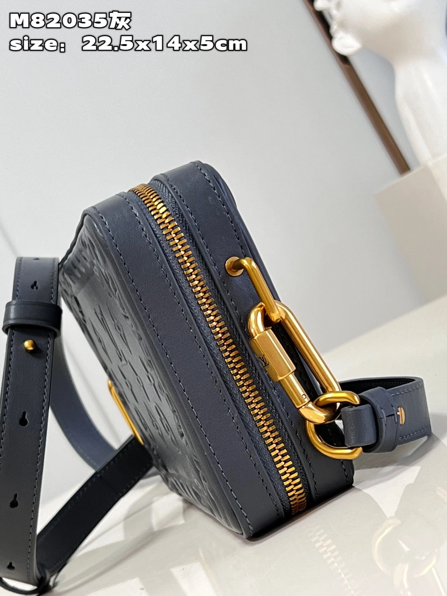 MOMO-- M82035 item：C-B000F0252R