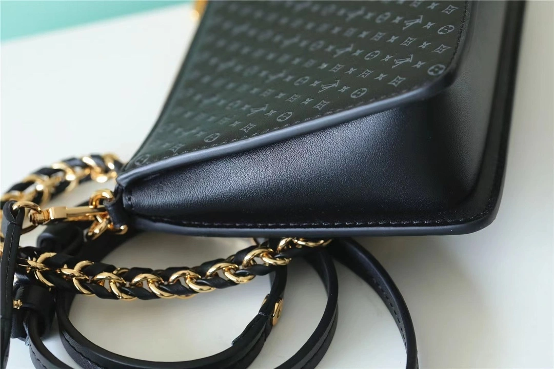 MOMO-- M82247 item：C-B788F0946R