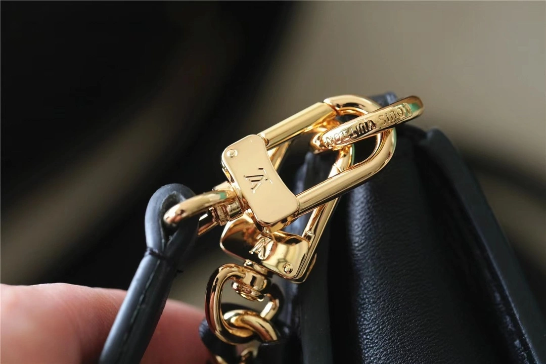MOMO-- M82247 item：C-B788F0946R