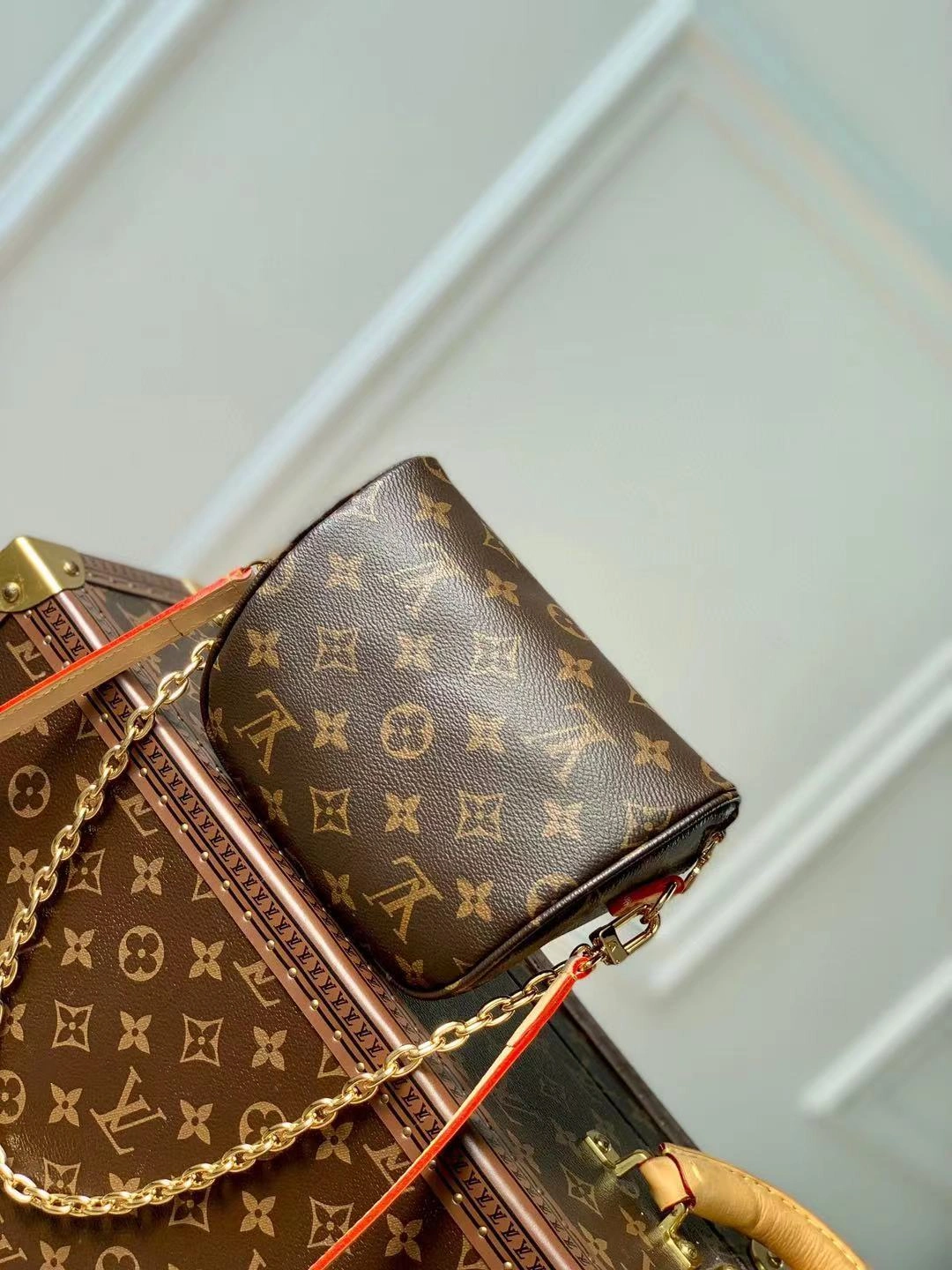 MOMO-- M82335 item：C-B063E4268T