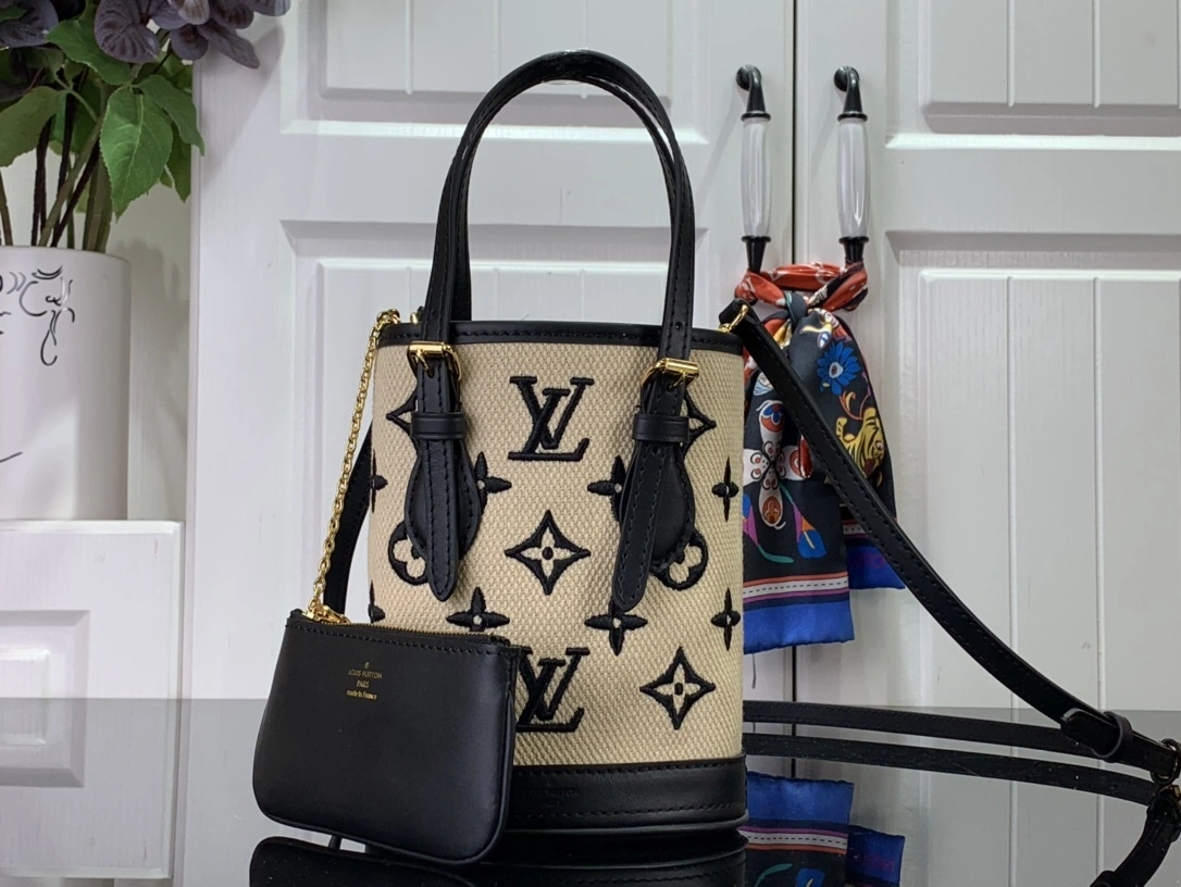 &MOMO-- M82418 item：C-B063I2522V