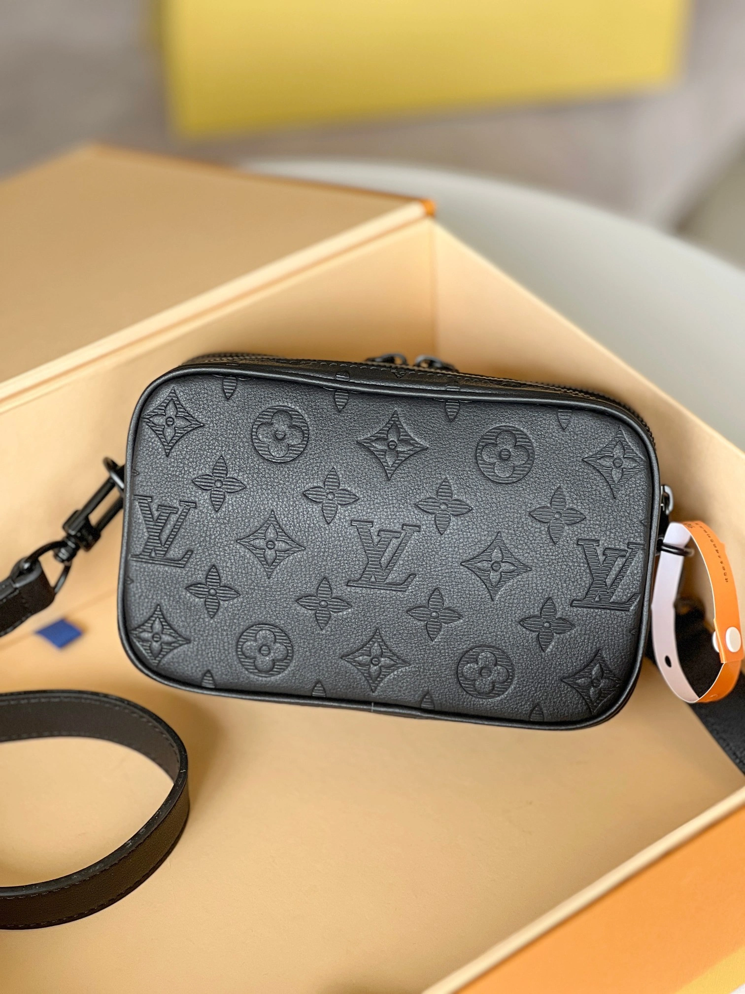 MOMO-- M82544 item：C-B000I3061V