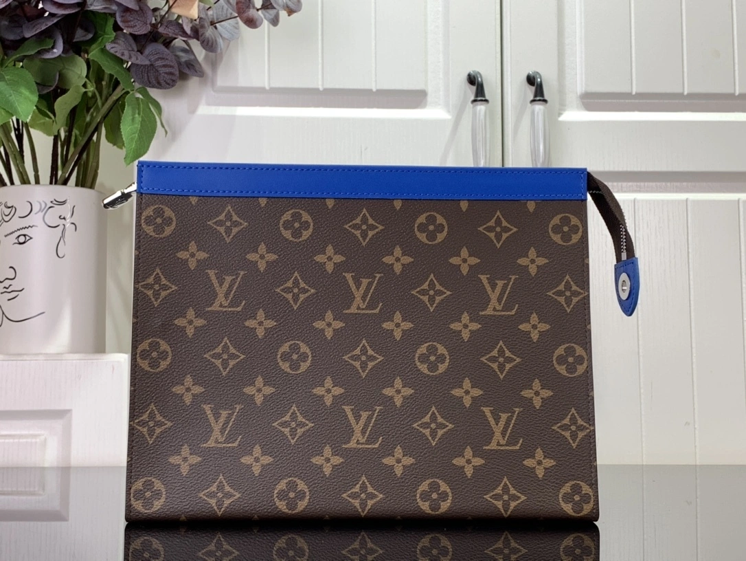 MOMO-- M82856 Pochette Voyage Monogram item:C-B063L0805R