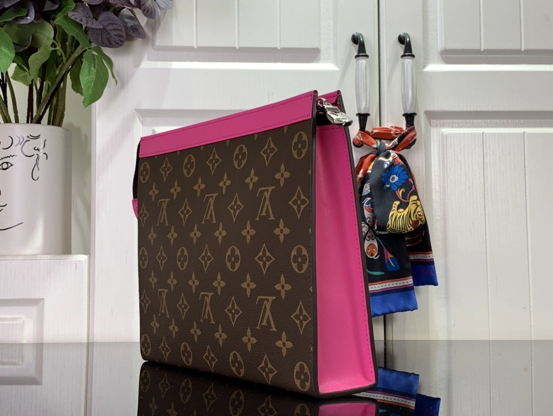 MOMO-- M82858 Pochette Voyage cowhide Monogram item:C-B063L0859R