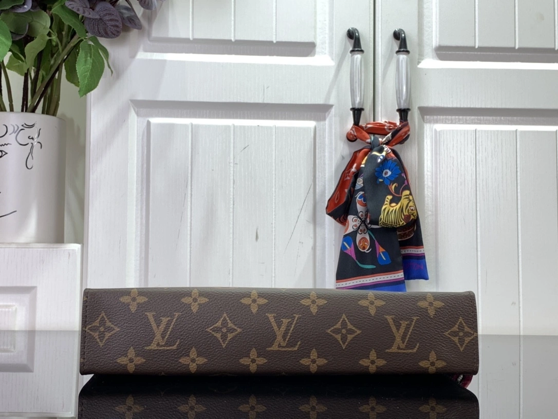 MOMO-- M82858 Pochette Voyage cowhide Monogram item:C-B063L0859R