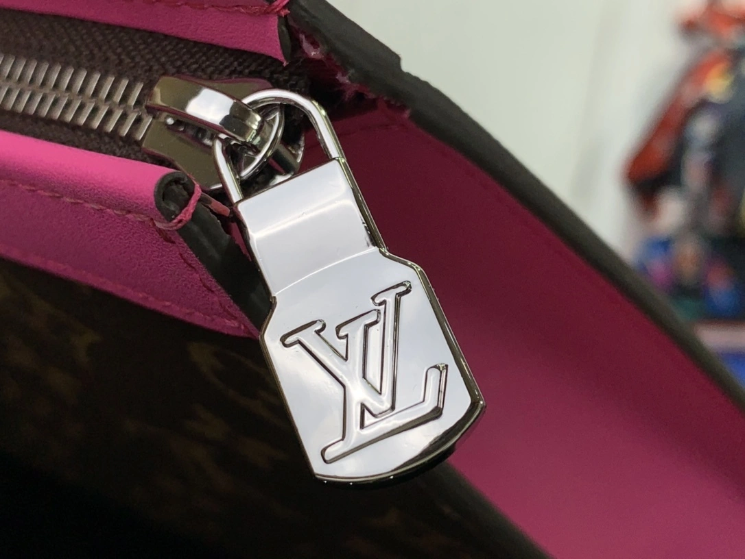 MOMO-- M82858 Pochette Voyage cowhide Monogram item:C-B063L0859R