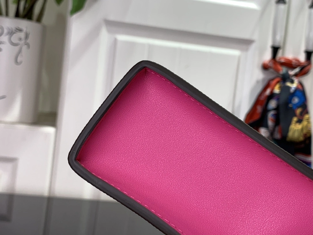 MOMO-- M82858 Pochette Voyage cowhide Monogram item:C-B063L0859R