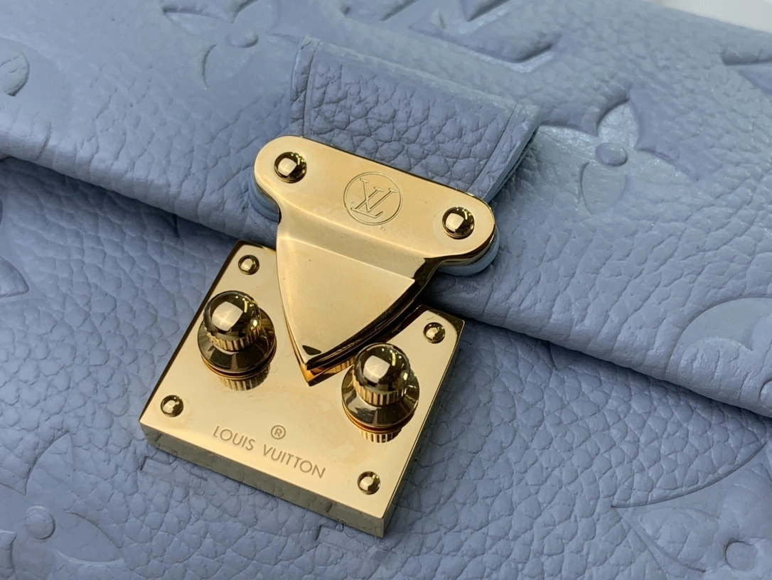 MOMO-- M82926 item:D-B174A1512