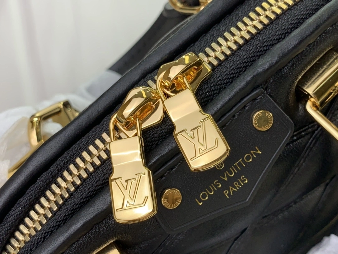 MOMO-- M83048 sheepskin item:D-B174D1532