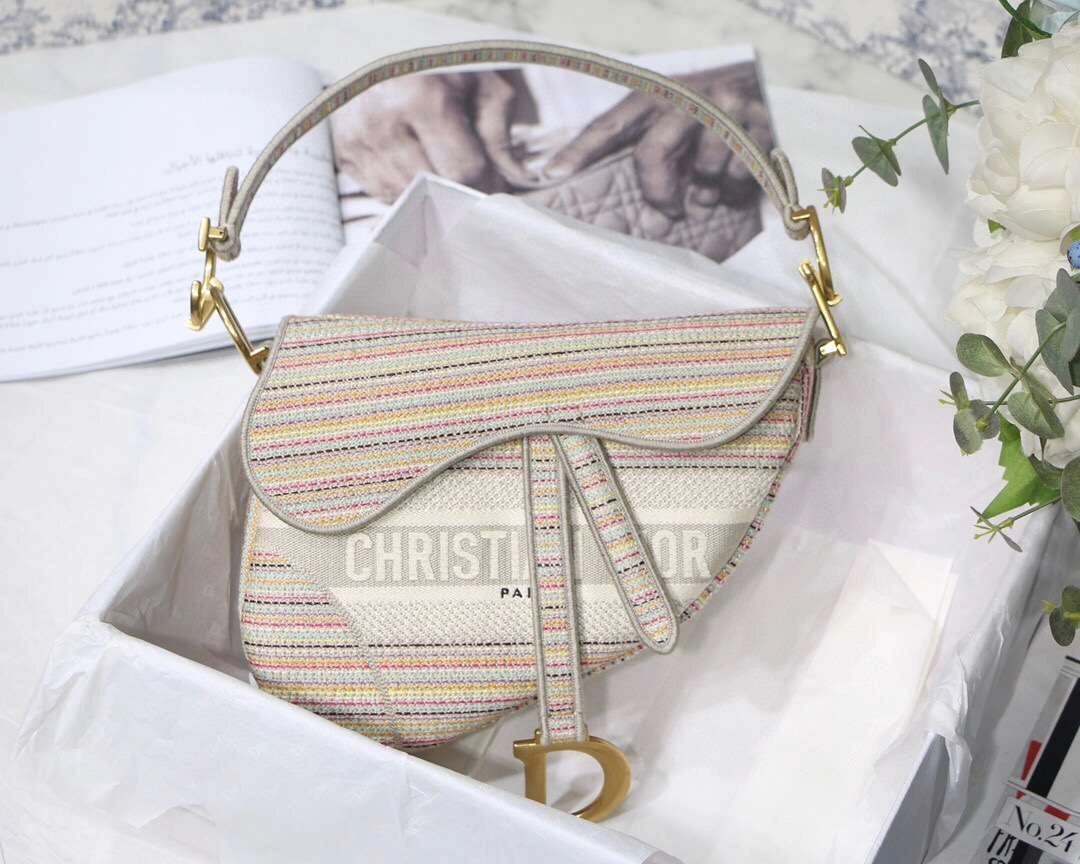 MOMO---M9001embroidery saddle Oblique item :063B00E2044