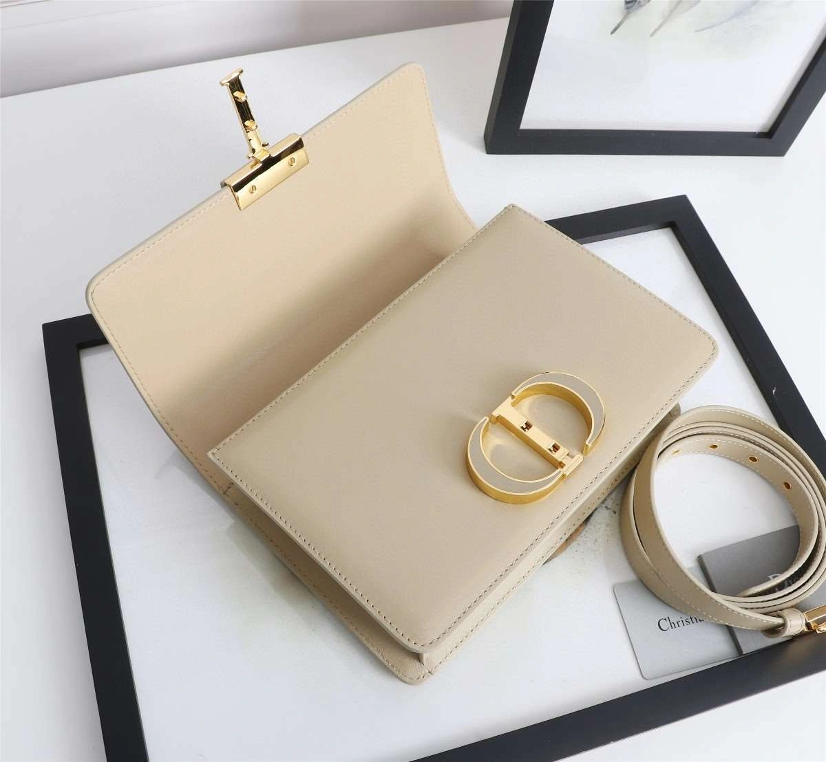 *MOMO---M9203UMOA-M925 cowhide item : A-B00H2414A