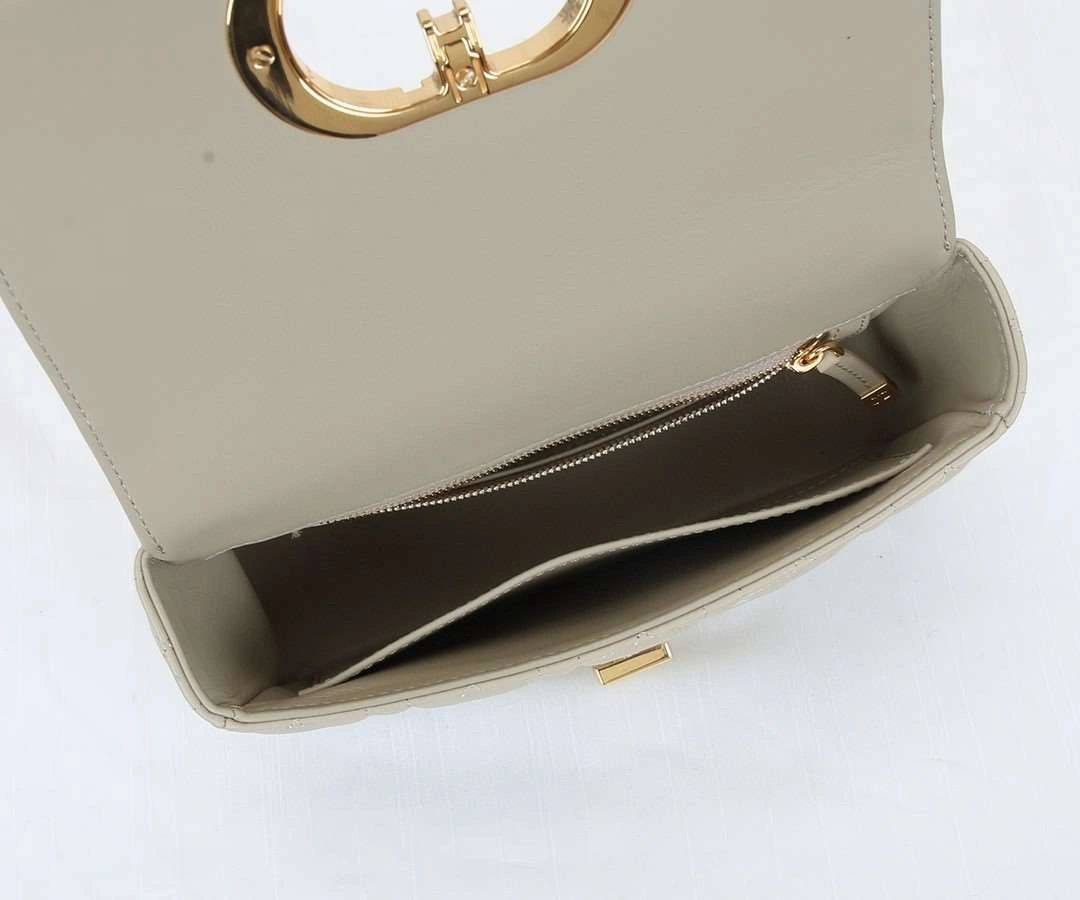 *MOMO---M9241UWHC_M35U M9241UWHC-M35U cowhide item : A-B00H0644L