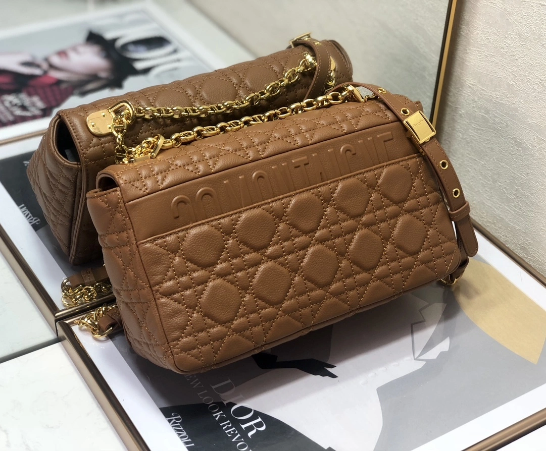 MOMO-- M9242UWHC-M43U item：C-B063G3000R