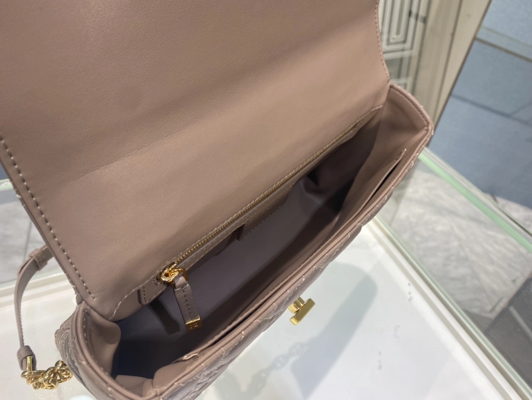 MOMO-- M9242UWHC-M45M item：C-B063H1736R