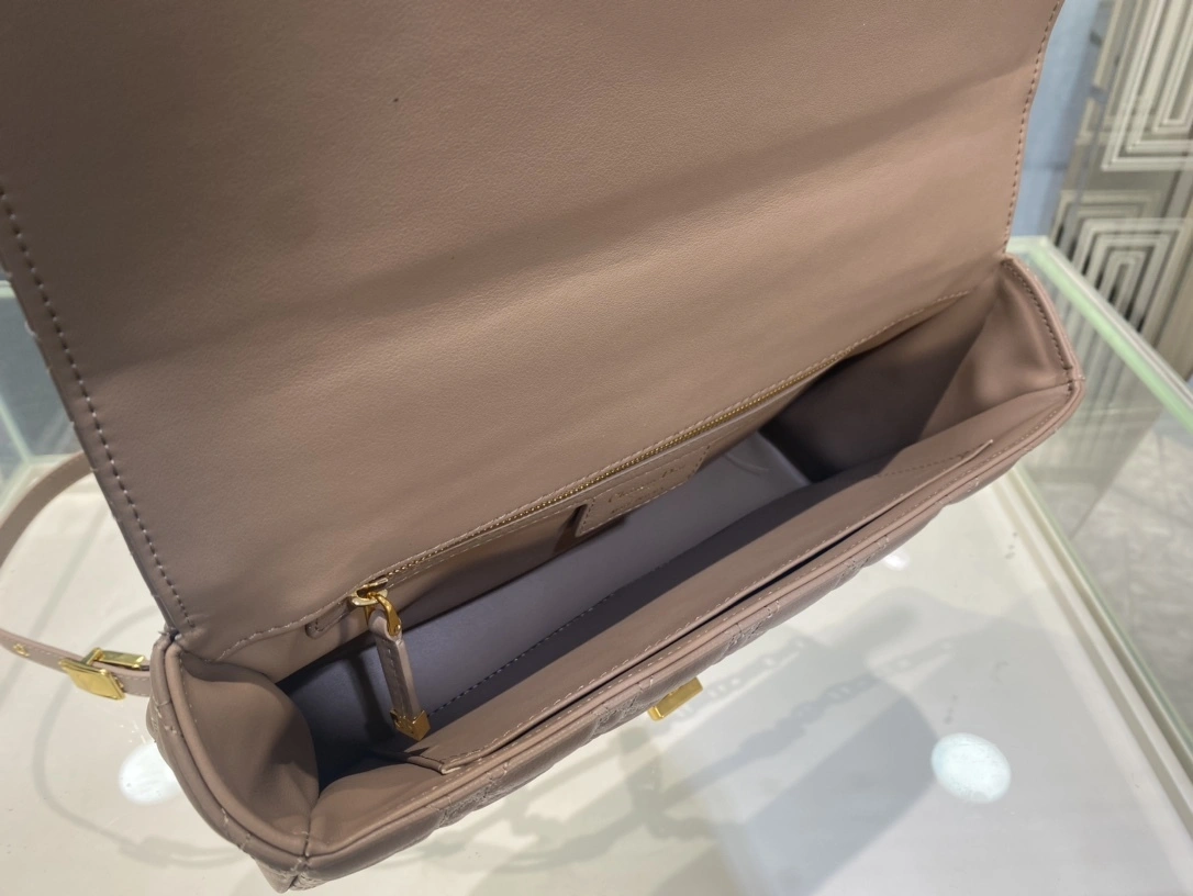 MOMO-- M9243UWHC-M45M high quality version item：C-B063H1737R