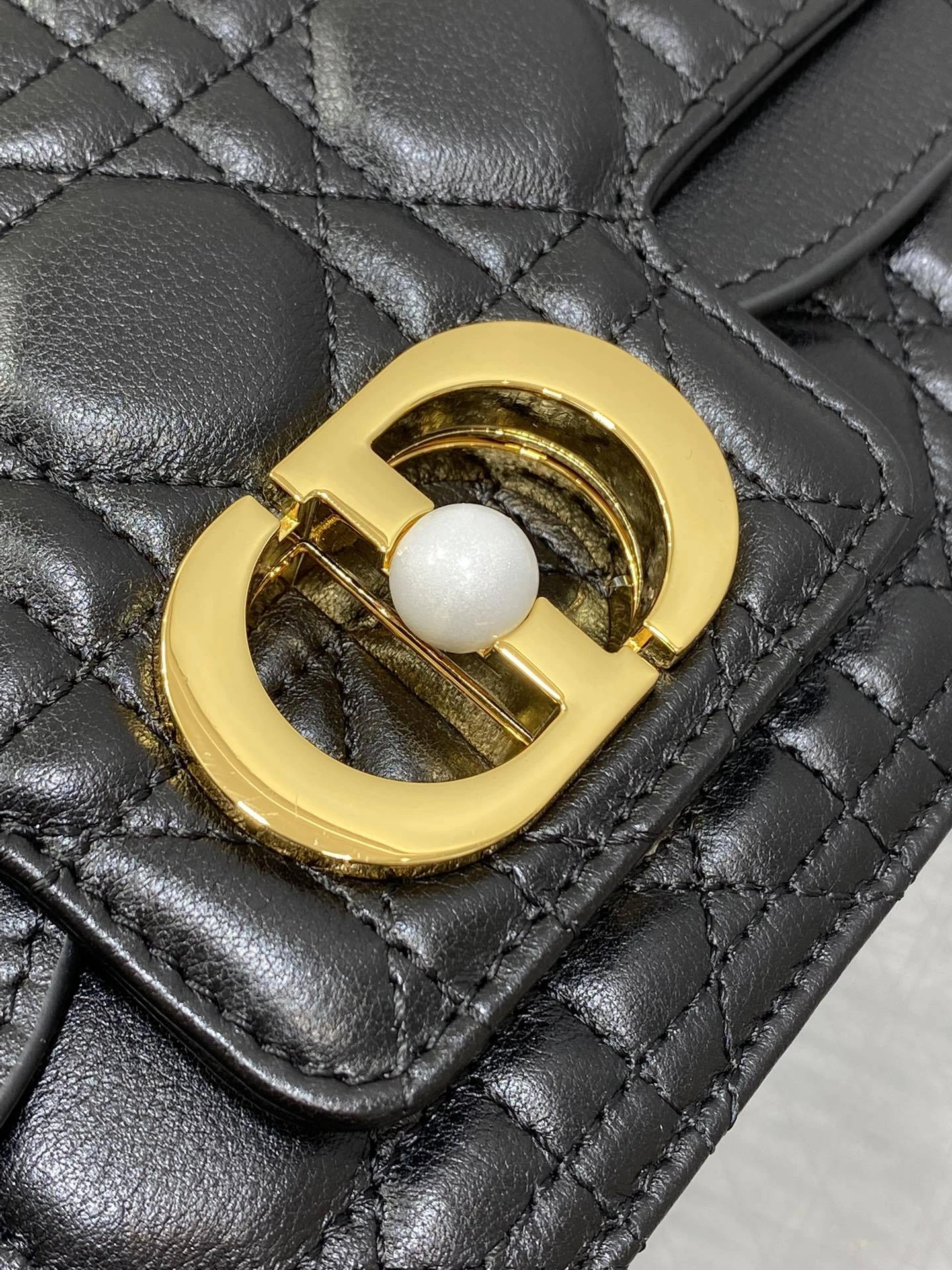 MOMO---M9271UBHI_M900 M9271UBHI-M900 Jolie cowhide item:D-B109D0635