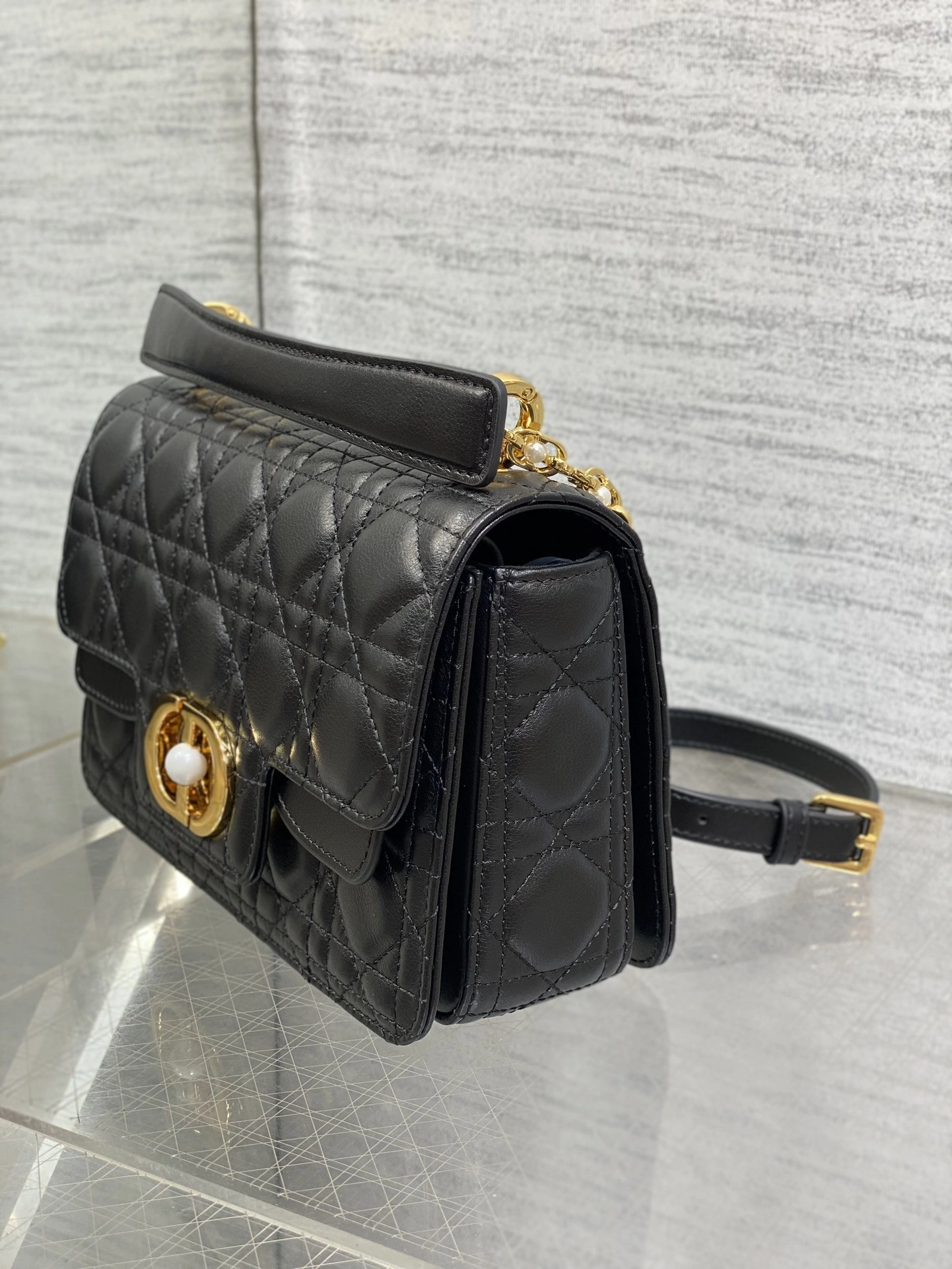 MOMO---M9271UBHI_M900 M9271UBHI-M900 Jolie cowhide item:D-B109D0635
