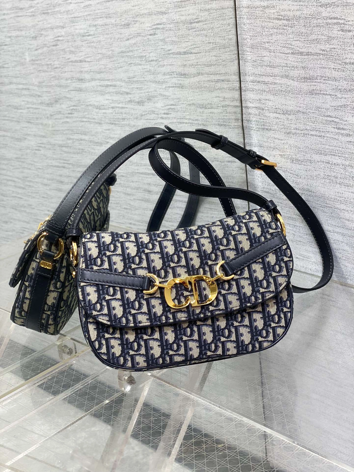 MOMO---M9380UTZQ_M928 M9380UTZQ-M928 Besace item:D-B063D0688