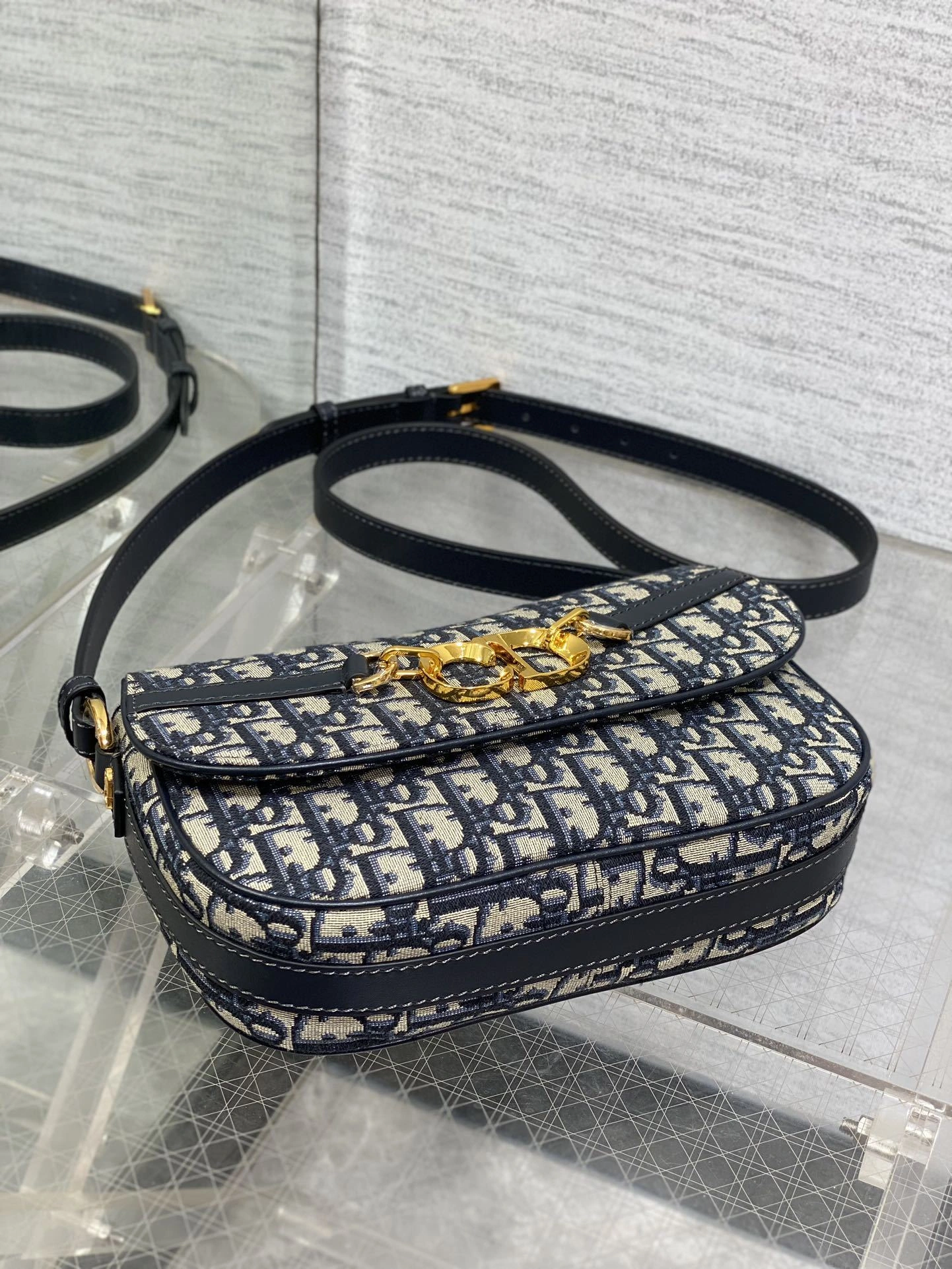 MOMO---M9380UTZQ_M928 M9380UTZQ-M928 Besace item:D-B063D0688