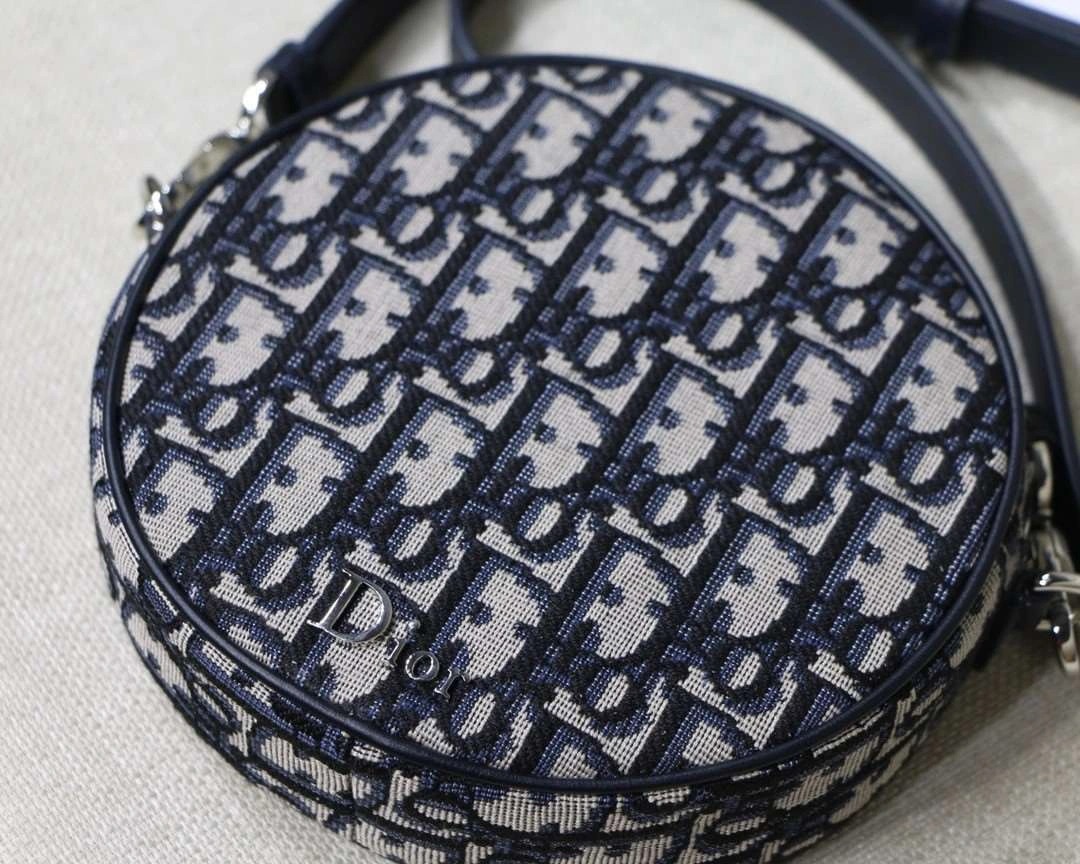 *MOMO---M9990PTZQ-M928 oblique item : A-B077H0546L