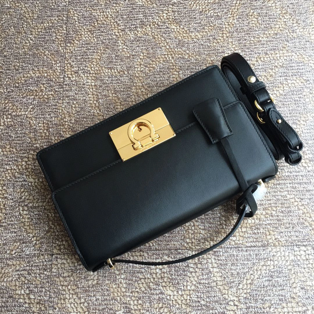 MOMO---Medium Cowhide Gancio high quality version item : 183B12K2541-3