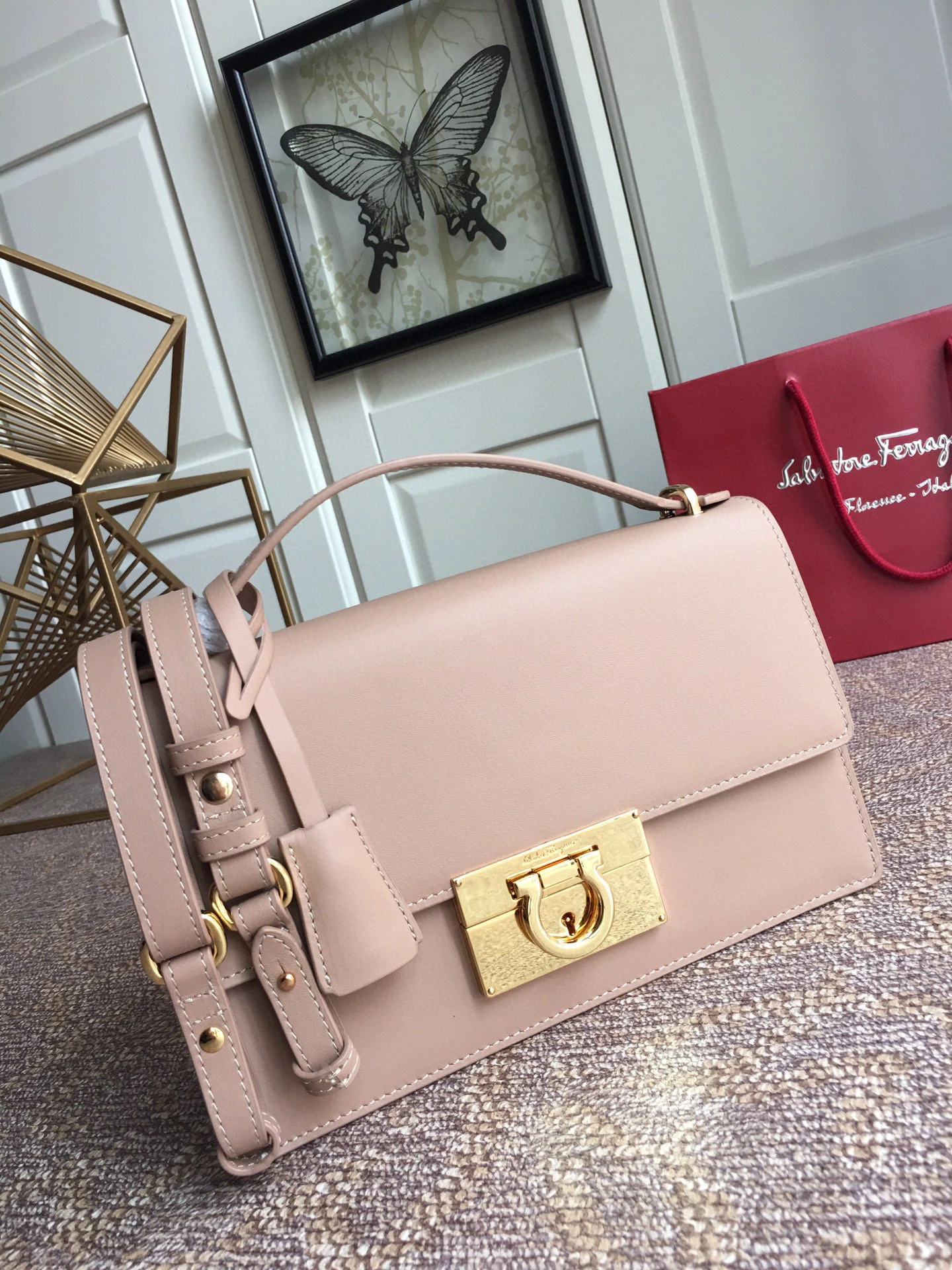 MOMO---Medium Cowhide Gancio high quality version item : 183B12K2541-3