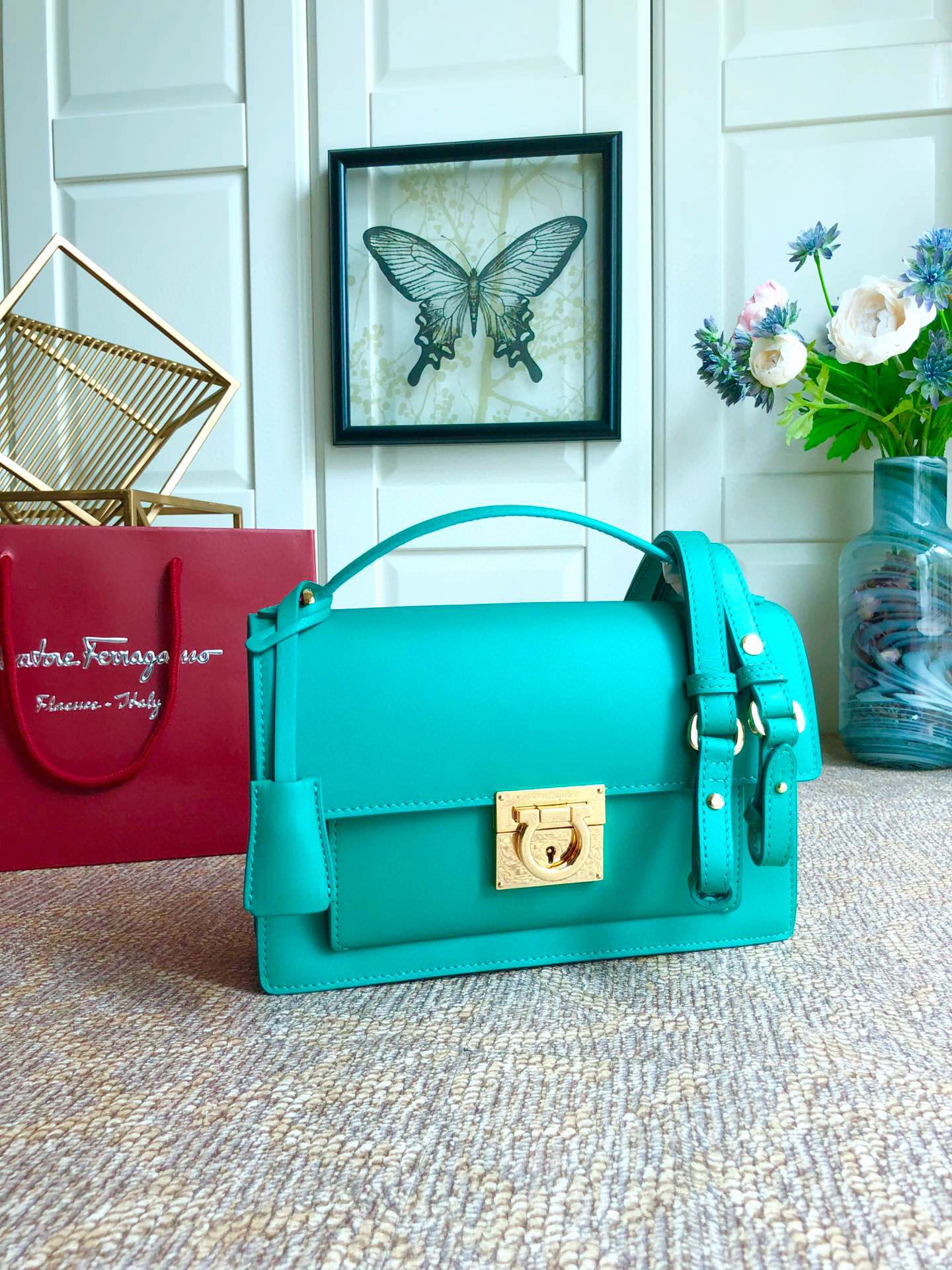 MOMO---Medium Cowhide Gancio high quality version item : 202B13K2540-3