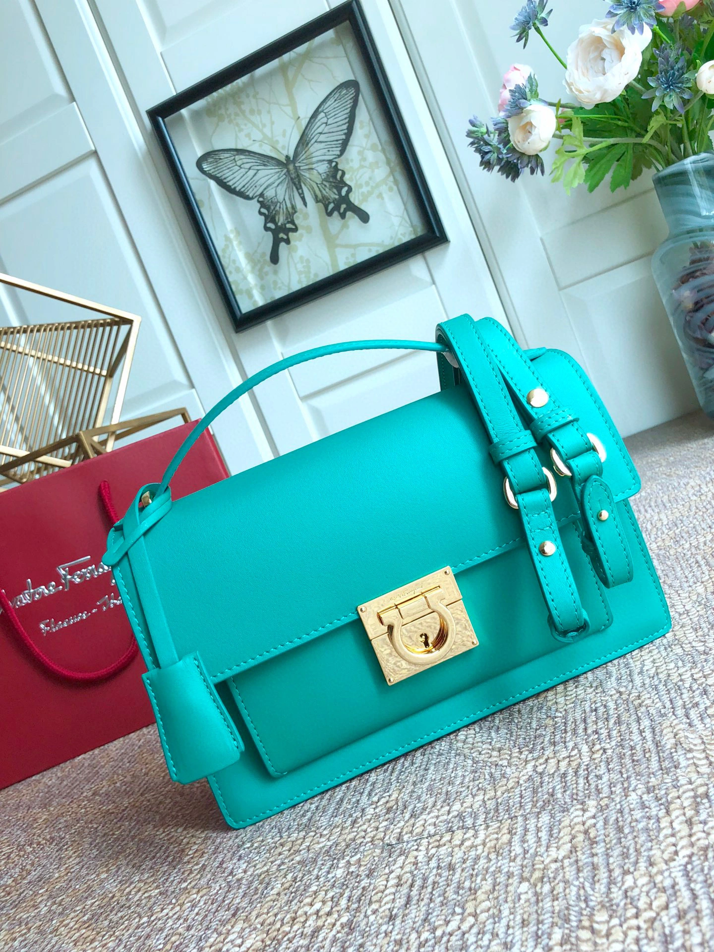MOMO---Medium Cowhide Gancio high quality version item : 202B13K2540-3