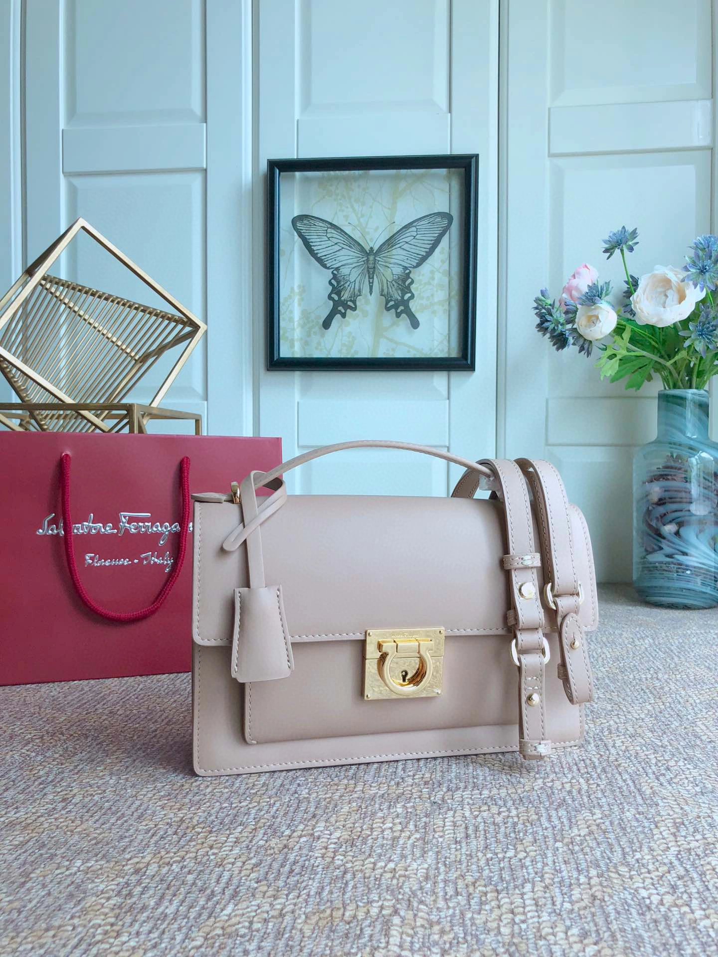 MOMO---Medium Cowhide Gancio high quality version item : 202B13K2540-3