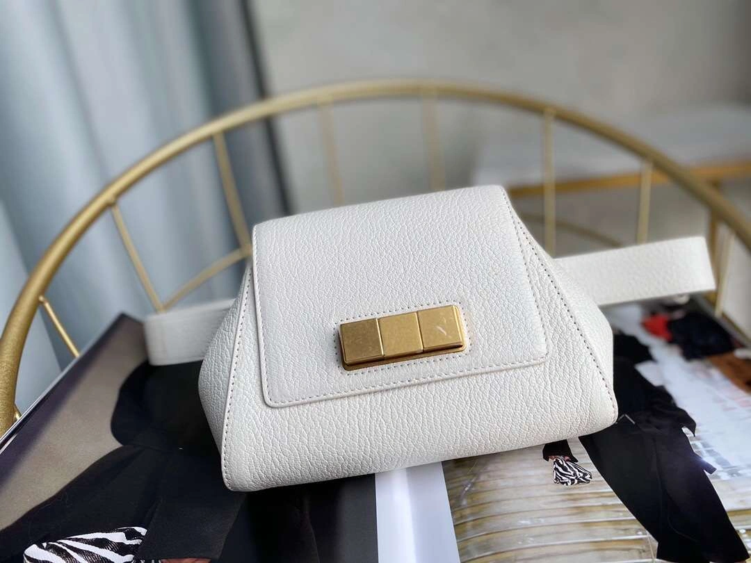 *MOMO-- Mini Angel bag cowhide 2colour item：063B85E1006-2