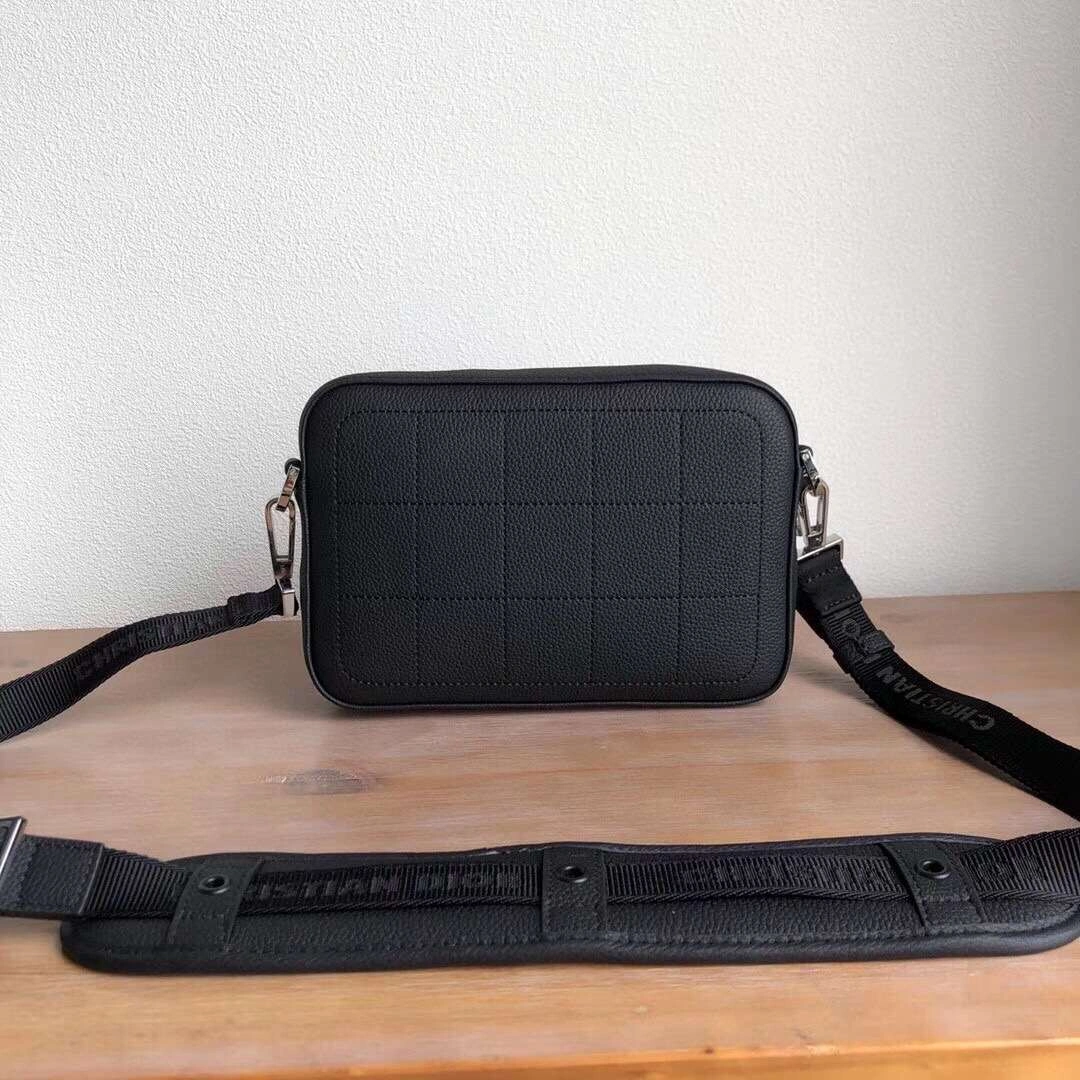 MOMO---Oblique Calfskin 3 clour item :063B56E2032-3