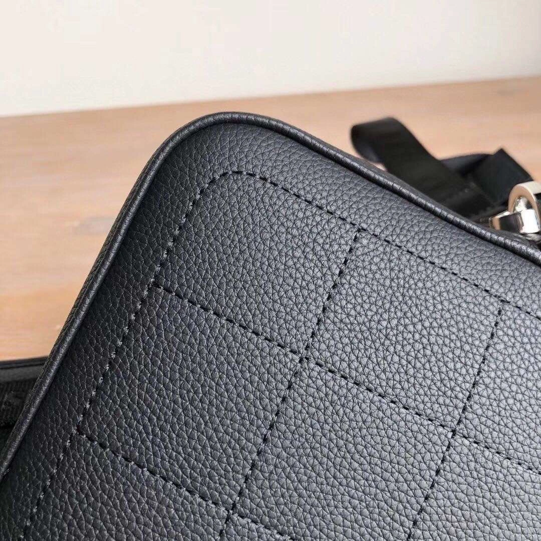 MOMO---Oblique Calfskin 3 clour item :063B56E2032-3