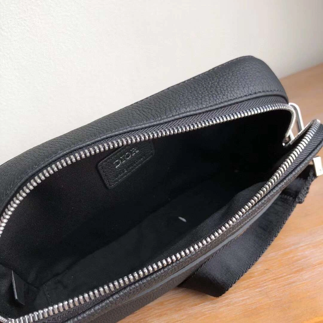 MOMO---Oblique Calfskin 3 clour item :063B56E2032-3