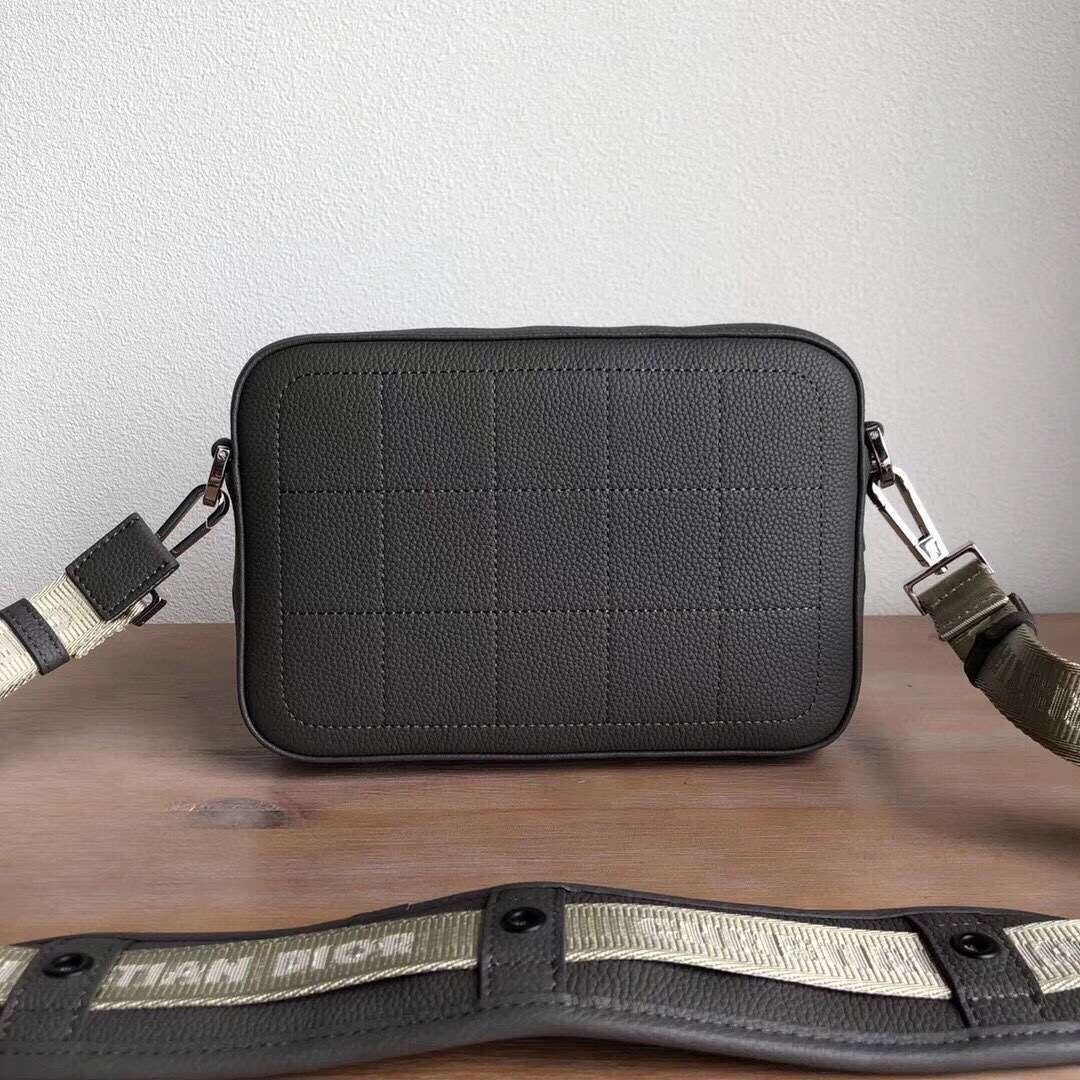 MOMO---Oblique Calfskin 3 clour item :063B56E2032-3